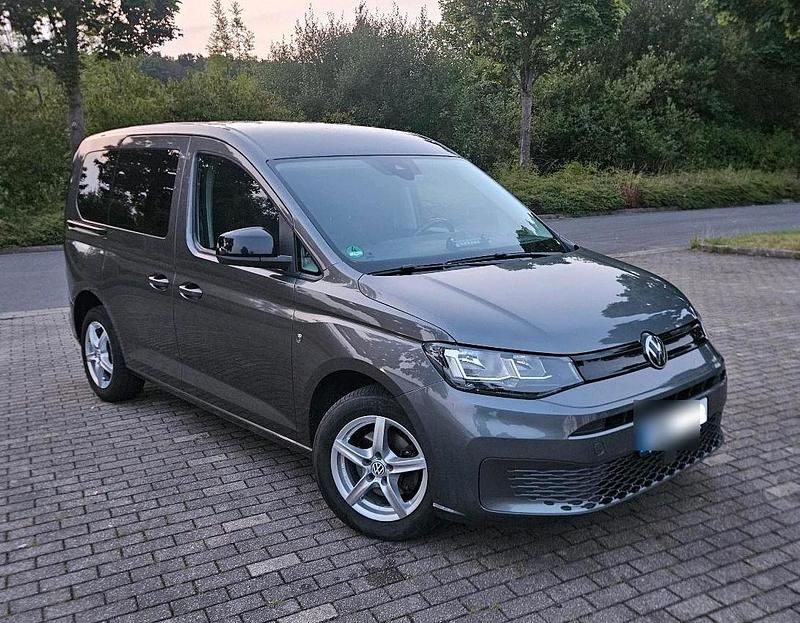 Grau Gebraucht 2021 VW Caddy Van / Kleinbus | 14.800 € (Etwas zu teuer) - Bild 1/4