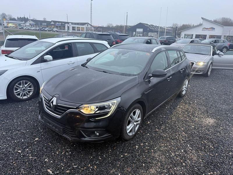 Schwarz Gebraucht 2018 Renault Mégane IV Life Limousine | 6.500 € (Etwas zu teuer) - Bild 1/4