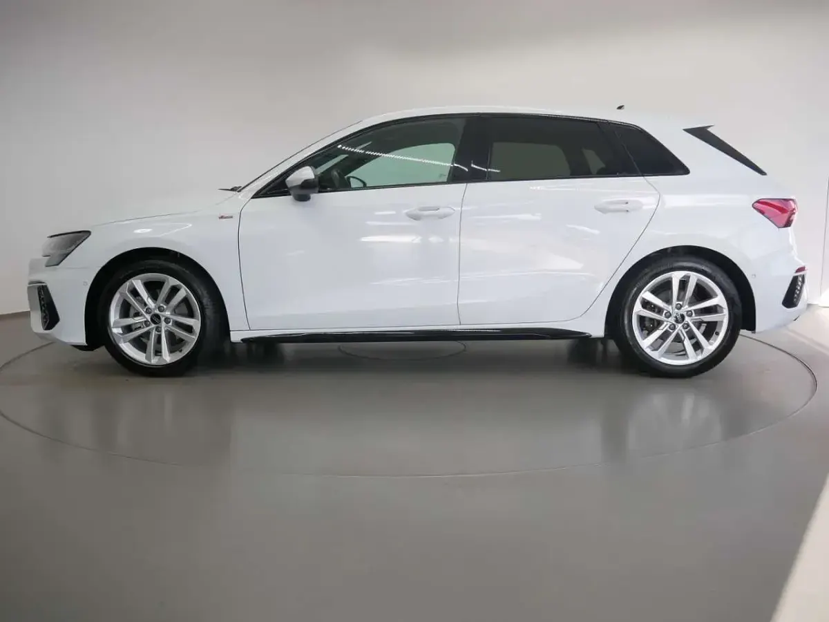 Gebraucht Audi A3 S-Line 150 PS (110 kW) 2022 Gletscherweiss metallic Limousine