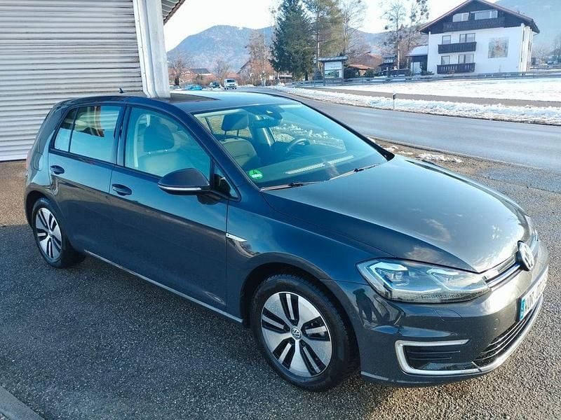 Gebraucht VW e-Golf 100 kW (136 PS) 2019 Grau Kleinwagen