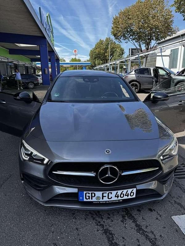 Gebraucht 2020 Mercedes CLA220 AMG line Limousine | 26.900 € (Teuer) - Bild 1/4