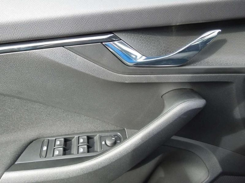 Neu Skoda Kamiq Selection 150 PS (110 kW) 2026 Graphitgraumetallic SUV