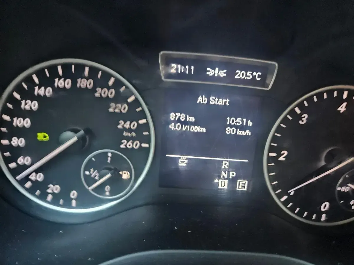 Gebraucht Mercedes B180 109 PS (80 kW) 2012 Kleinwagen