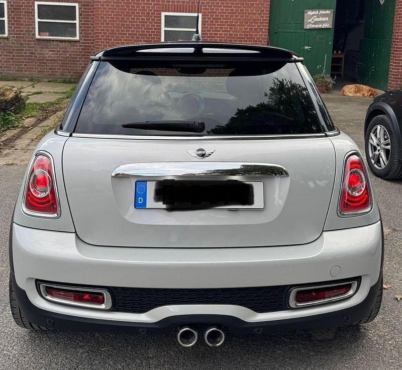 Silber Gebraucht 2012 Mini Cooper SD Kleinwagen | 9.800 € (Teuer) - Bild 1/4