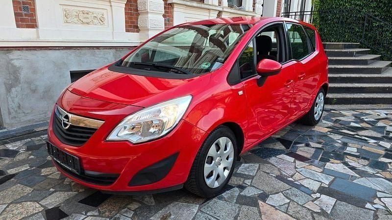 Rot Gebraucht 2010 Opel Meriva Van / Kleinbus | 3.400 € (Superpreis) - Bild 1/4