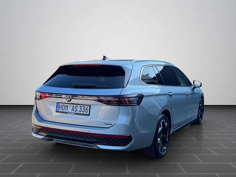 Gebraucht VW Passat IQ Drive 193 PS (141 kW) 2026 Oyster silver metallic (metallic) Kombi