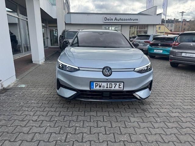 Gebraucht VW ID.7 Pro 210 kW (286 PS) 2025 Scale silver metallic (metallic) Kombi