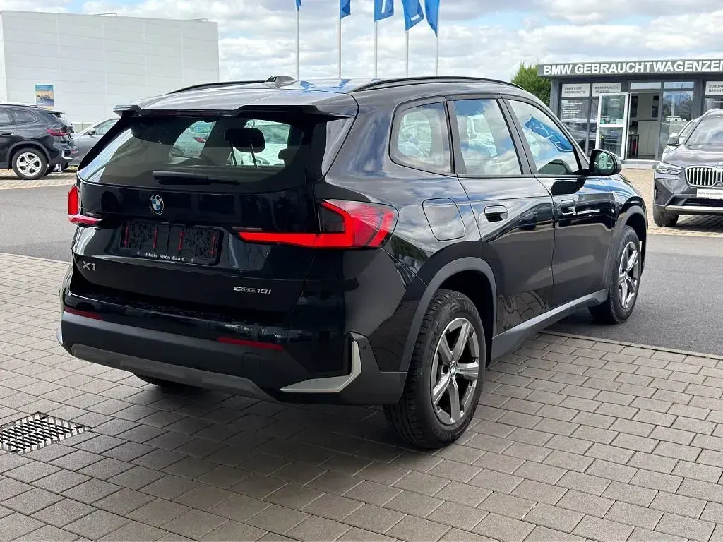 Gebraucht BMW X1 Shadowline 136 PS (100 kW) 2023 Schwarz SUV