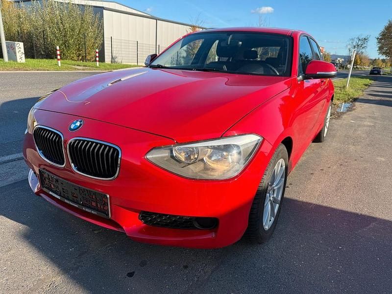 Rot Gebraucht 2012 BMW 116 Advantage Kleinwagen | 10.490 € (Teuer) - Bild 1/4