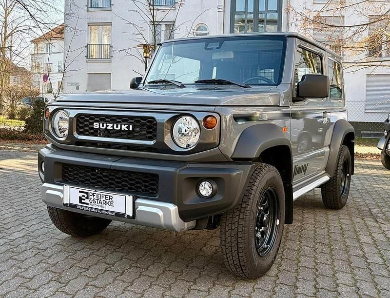 Grau Gebraucht 2024 Suzuki Jimny Comfort SUV | 33.500 € (Fairer Preis) - Bild 1/4