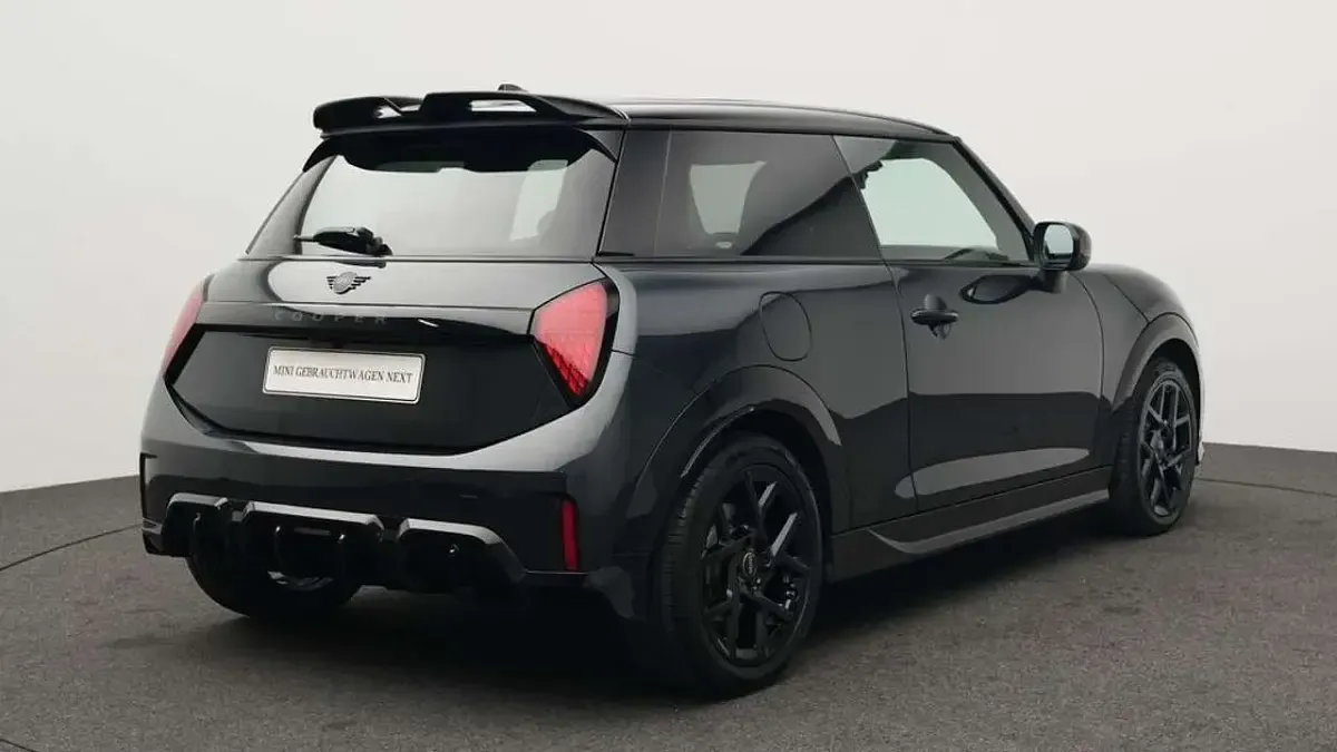 Gebraucht Mini John Cooper Works 156 PS (114 kW) 2025 Grau Kleinwagen