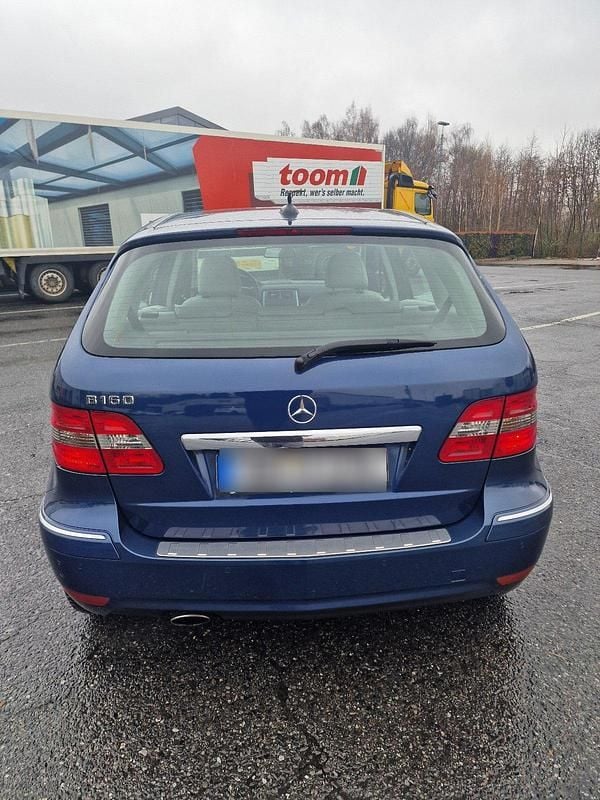 Gebraucht Mercedes B160 95 PS (69 kW) 2010 Blau Van / Kleinbus