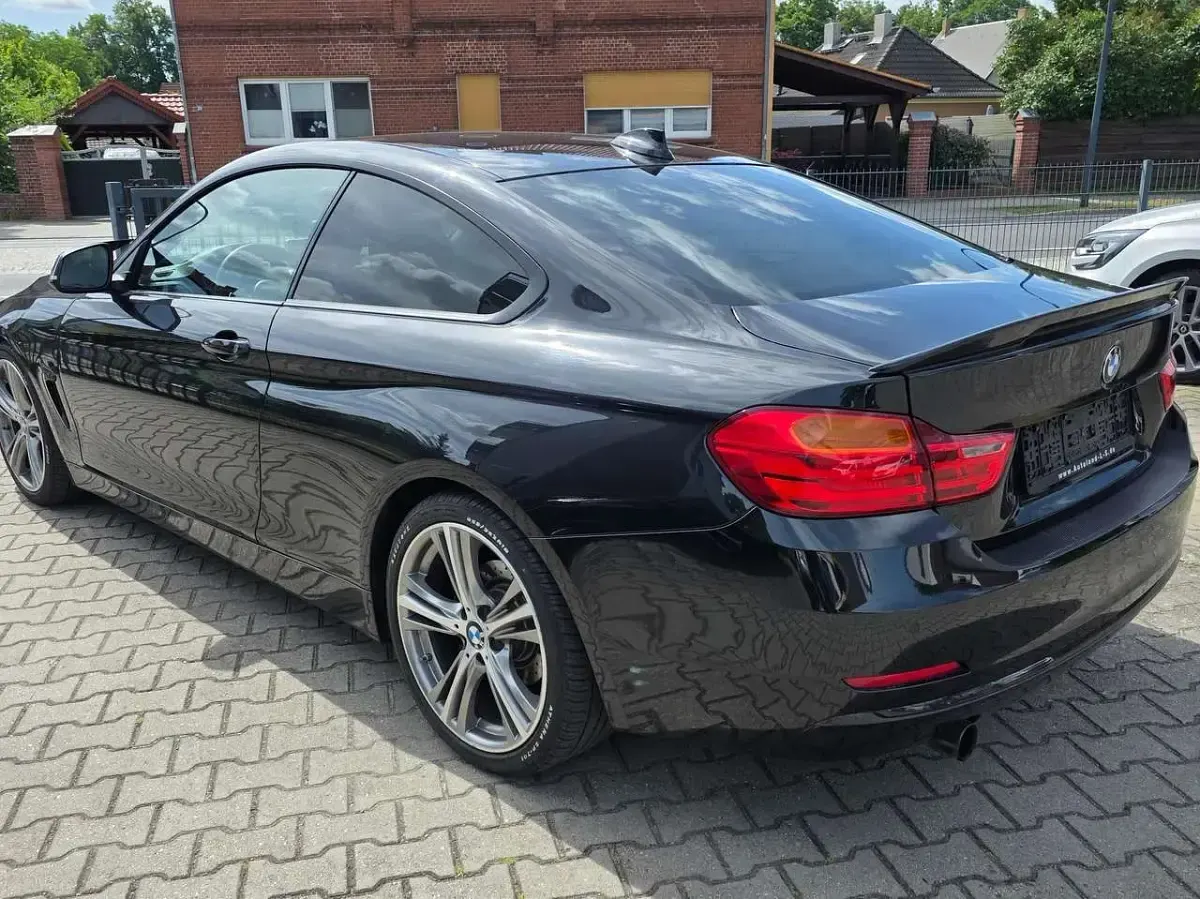 Gebraucht BMW 420 Coupé 184 PS (135 kW) 2014 Black sapphire metallic Coupé