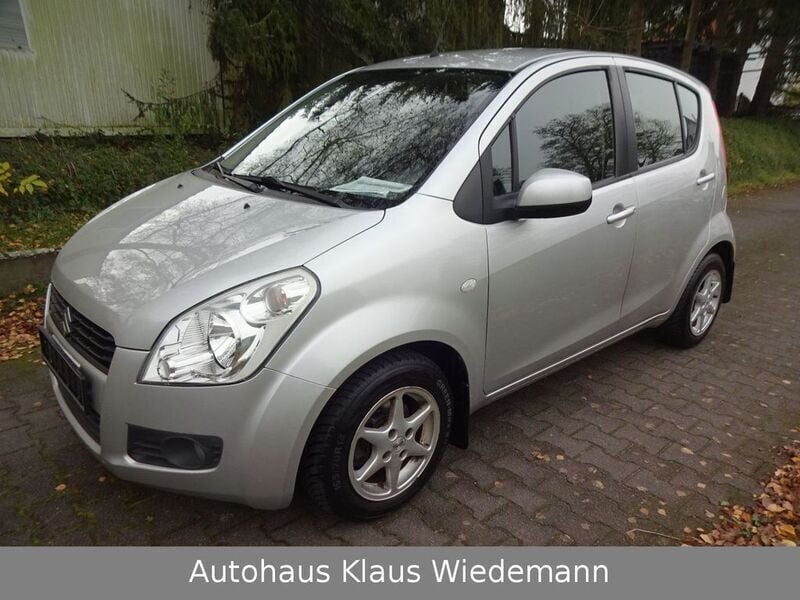 Gebraucht Suzuki Splash Comfort 86 PS (63 kW) 2009 Silky  silver Kleinwagen