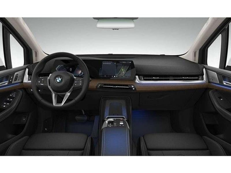 Gebraucht BMW 220 Luxury Line 156 PS (114 kW) 2025 Alpinweiß Van / Kleinbus