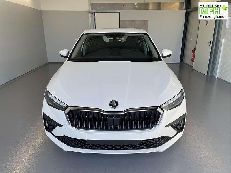 Neu Skoda Scala 116 PS (85 kW) 2026 [9p9p] candy white Kleinwagen