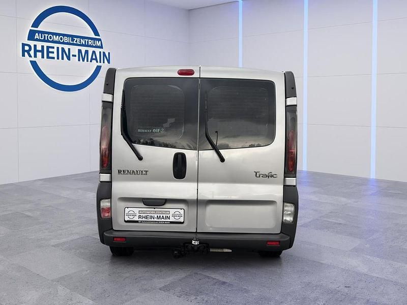 Gebraucht Renault Trafic Privilege 135 PS (99 kW) 2004 Silber Van / Kleinbus