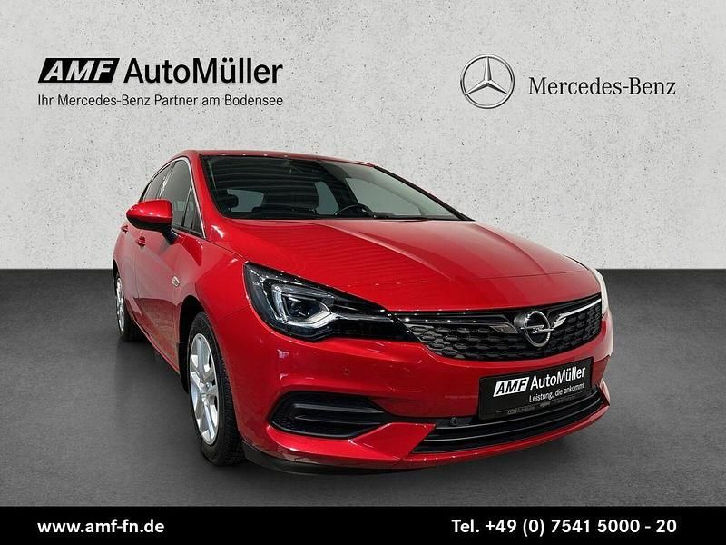 Gebraucht Opel Astra Elegance 146 PS (107 kW) 2019 Chili rot / kardio rot Kleinwagen
