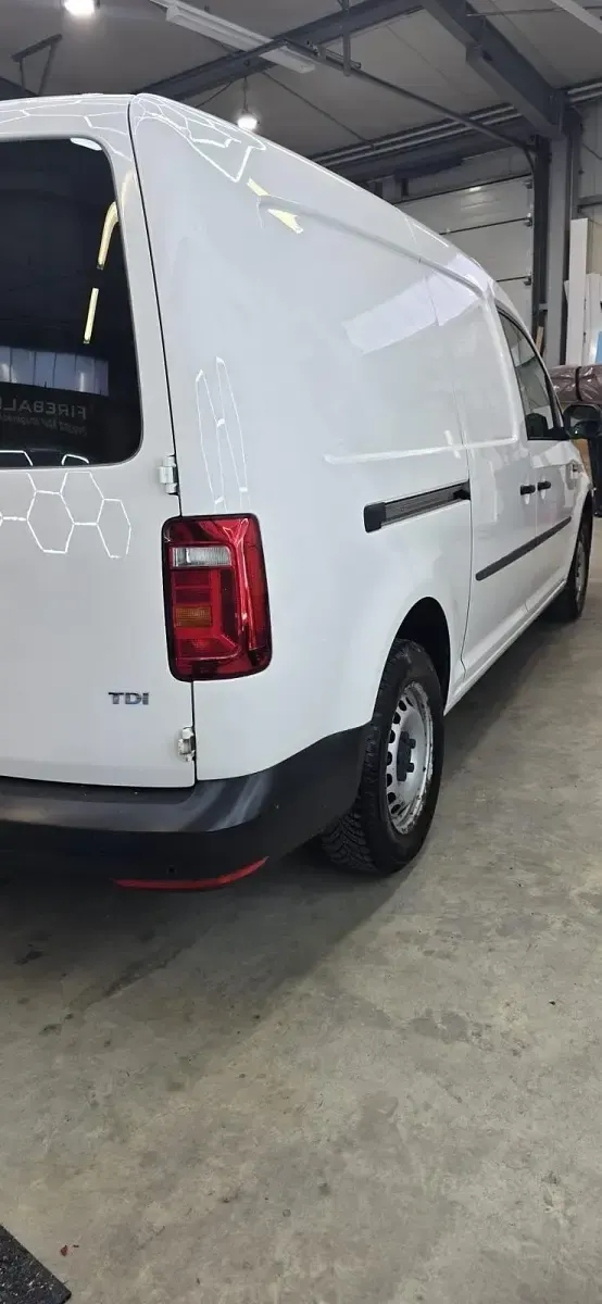 Gebraucht VW Caddy 102 PS (75 kW) 2018 Weiß Van / Kleinbus