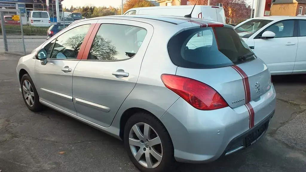 Gebraucht Peugeot 308 Premium 156 PS (114 kW) 2010 Grau Limousine