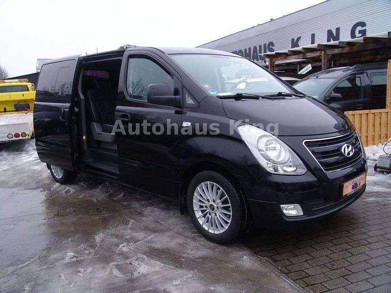 Gebraucht Hyundai H-1 Premium 170 PS (125 kW) 2017 Schwarz Van / Kleinbus