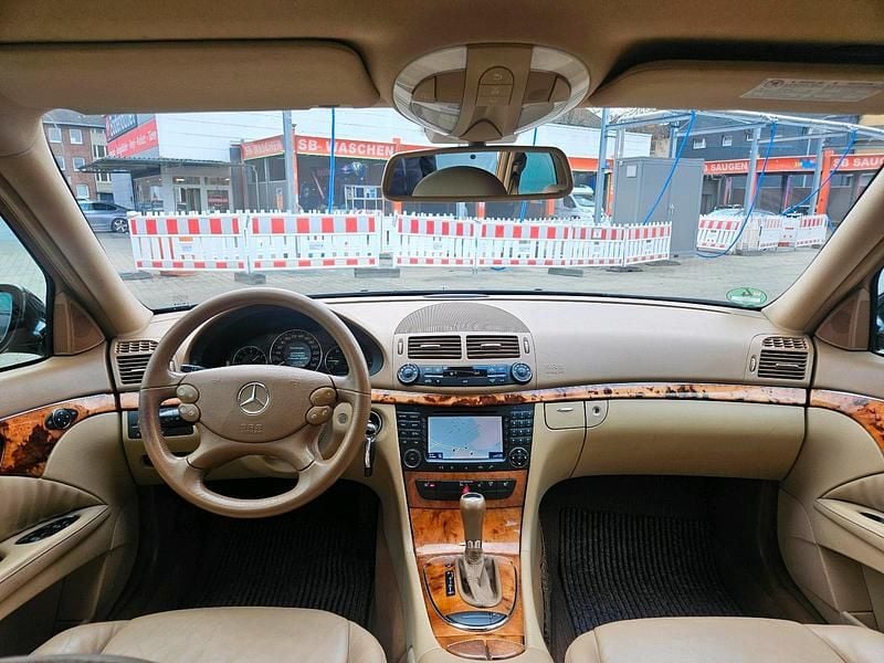Gebraucht Mercedes E320 Elegance 224 PS (164 kW) 2009 Schwarz Kombi