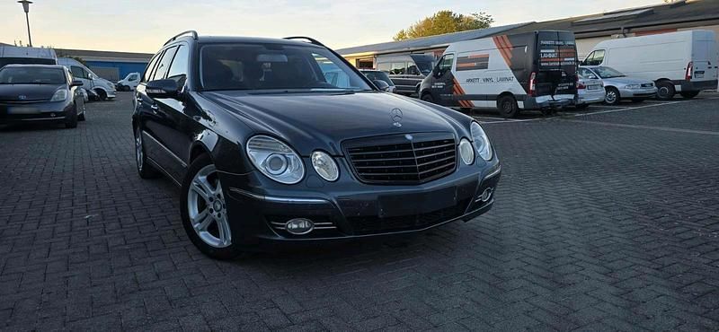 Gebraucht Mercedes 220 170 PS (125 kW) 2007 Grau Kombi