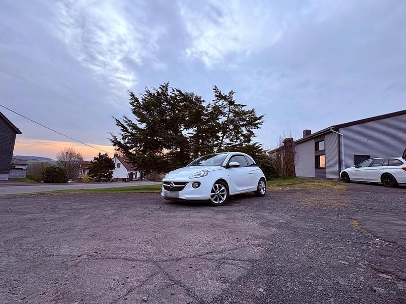 Second-hand Opel Adam 70 CP (51 kW) 2015 Alb Hatchback