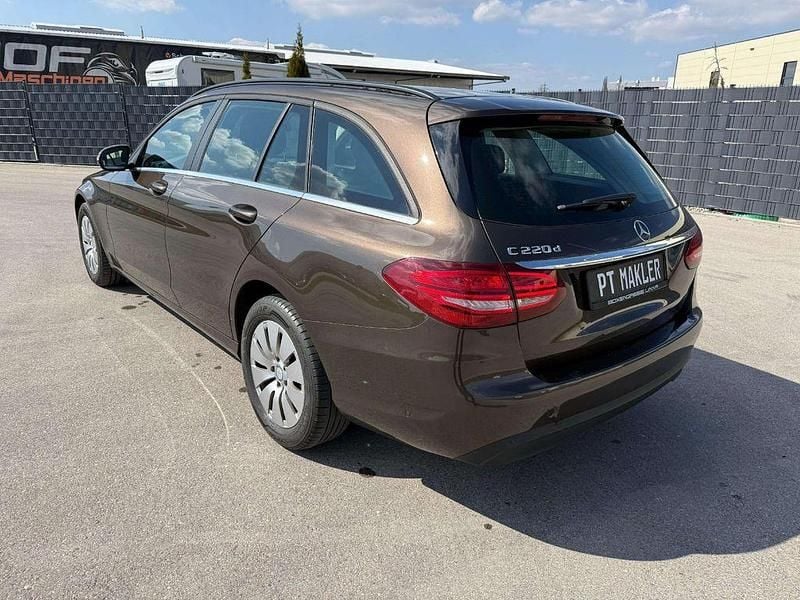 Gebraucht Mercedes C220 170 PS (125 kW) 2016 Citrinbraun metalliclack Kombi