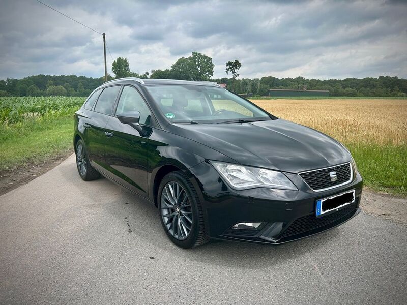 Schwarz Gebraucht 2016 Seat Leon ST CONNECT Kombi | 9.950 € (Etwas zu teuer) - Bild 1/4