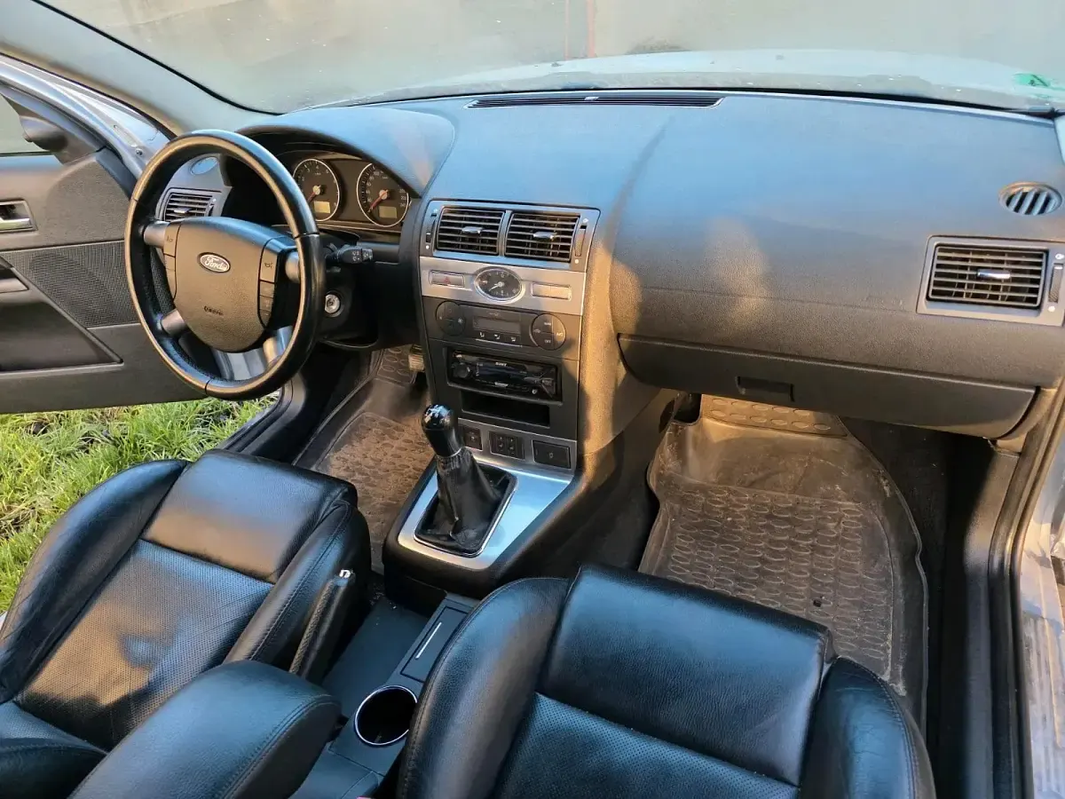Gebraucht Ford Mondeo 145 PS (106 kW) 2006 Blau Limousine