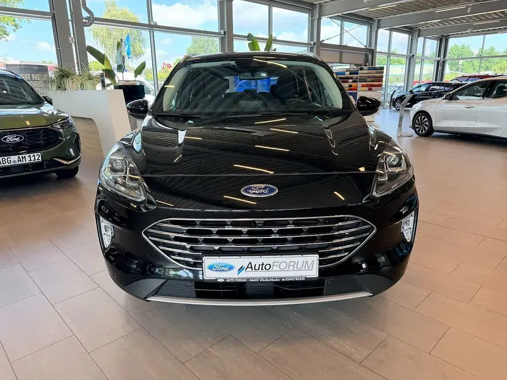Gebraucht Ford Kuga Titanium 150 PS (110 kW) 2022 Schwarz SUV