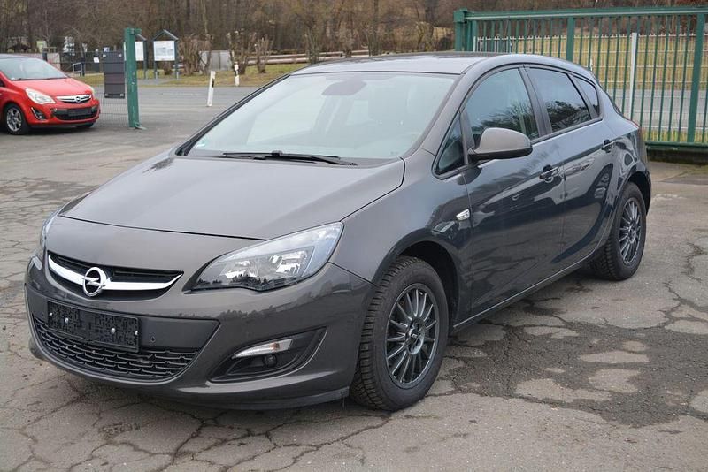 Gebraucht Opel Astra Active 120 PS (88 kW) 2015 Grau Limousine