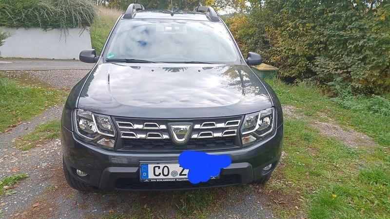 Schwarz Gebraucht 2017 Dacia Duster Black Shadow SUV | 11.500 € (Guter Preis) - Bild 1/4