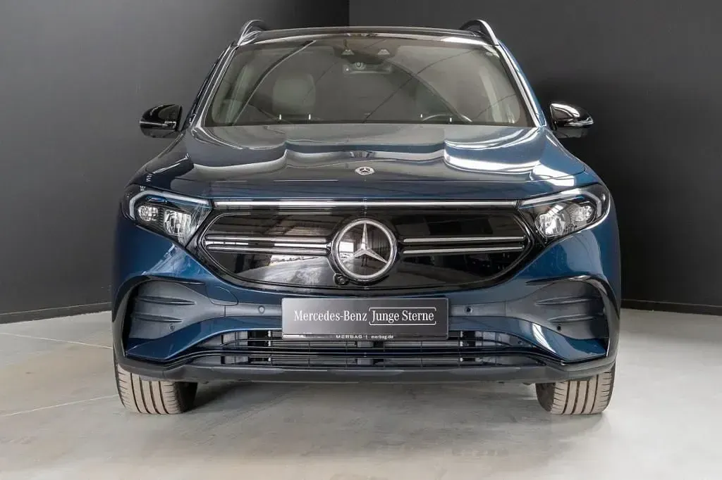 Gebraucht Mercedes EQB250 AMG 139 kW (190 PS) 2023 Blau SUV