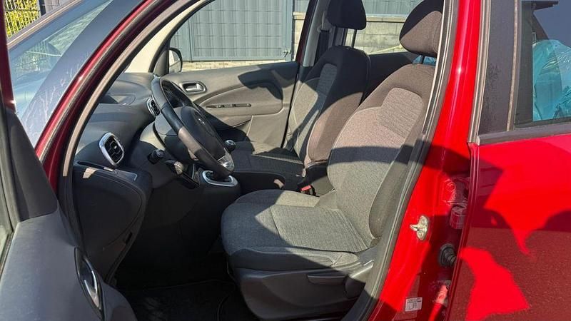 Gebraucht Citroën C3 Picasso Exclusive 99 PS (72 kW) 2016 Rot Van / Kleinbus