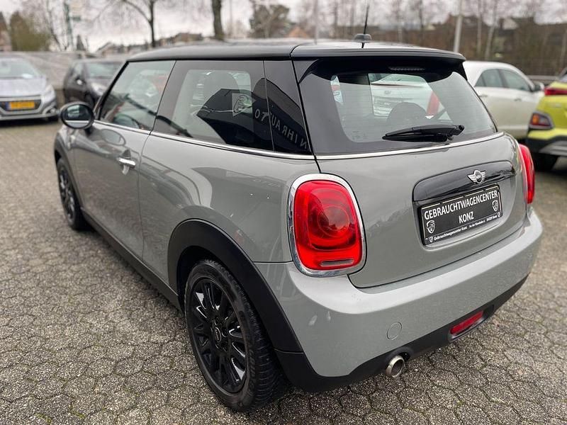 Usado Mini Cooper D 116 HP (85 kW) 2017 Cinzento Citadino