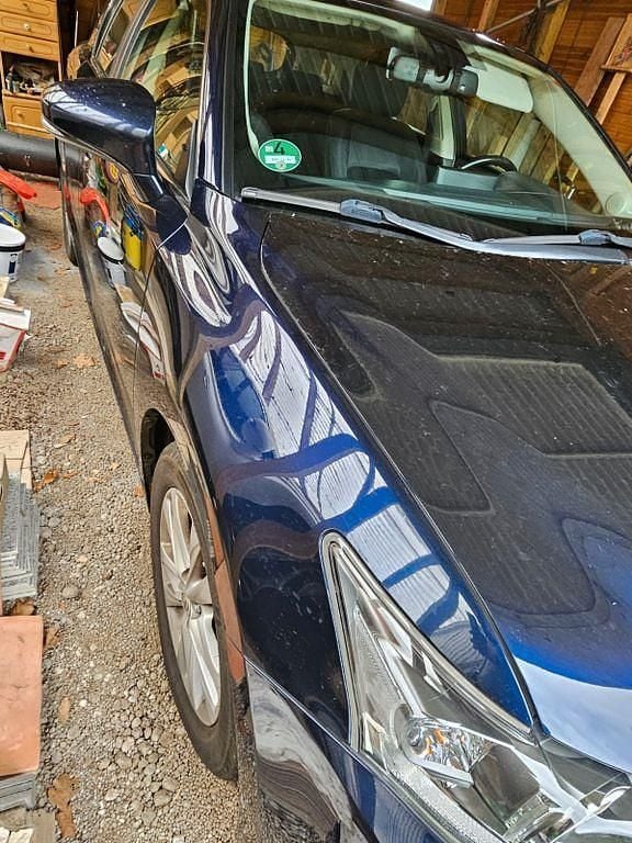 Gebraucht Lexus CT200h 136 PS (100 kW) 2017 Blau Limousine