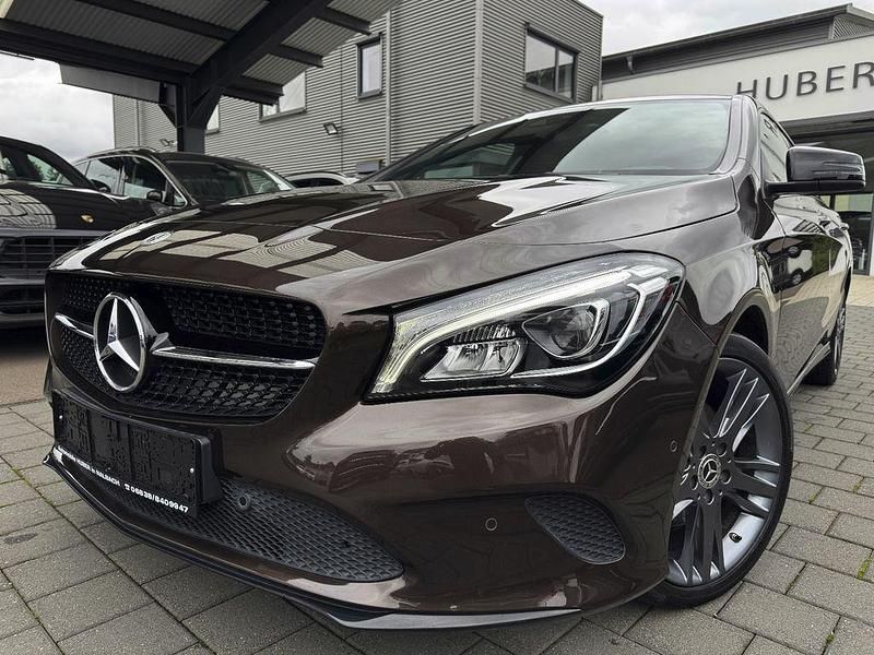 Braun Gebraucht 2019 Mercedes CLA180 Limousine | 14.990 € (Superpreis) - Bild 1/4