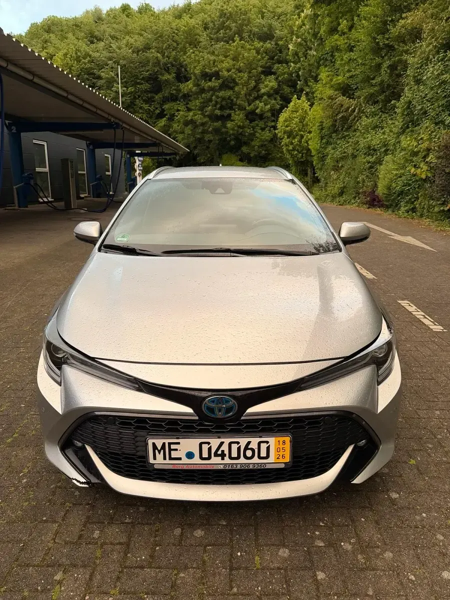 Gebraucht Toyota Corolla Team 122 PS (89 kW) 2022 Silber Kombi