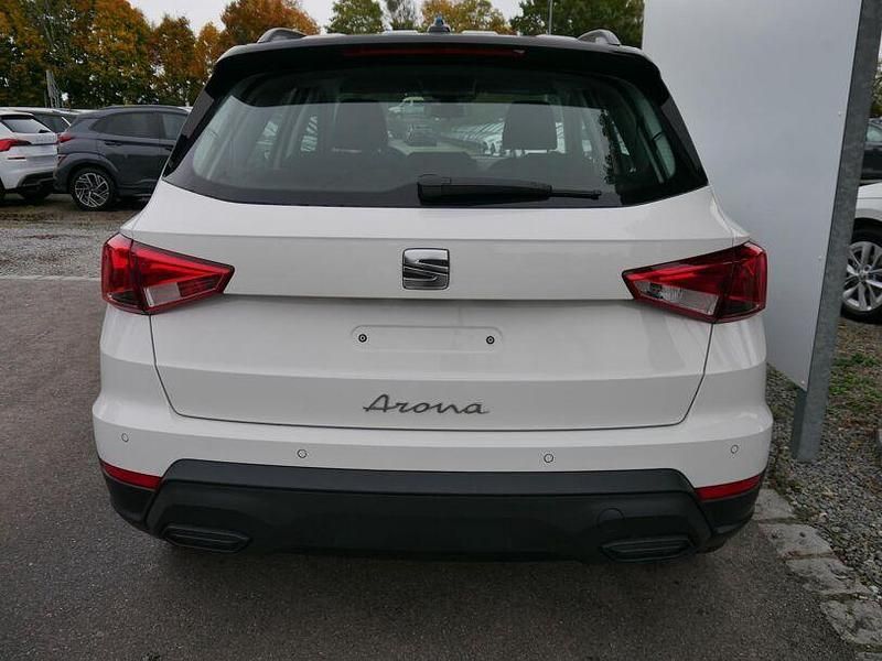 Gebraucht Seat Arona Style 110 PS (80 kW) 2023 Candy white/dach midnight black SUV