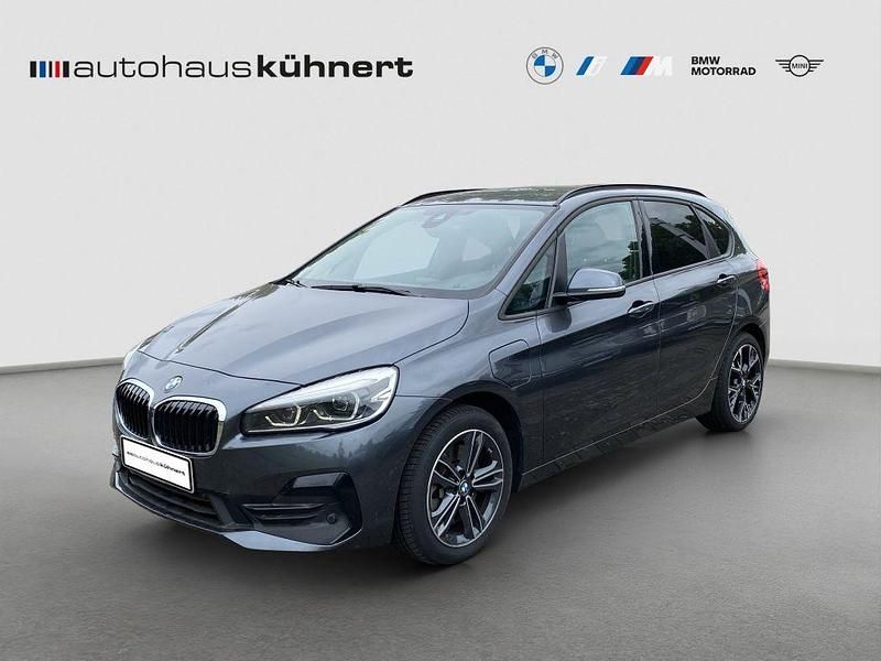 Mineralgrau metallic Gebraucht 2020 BMW 225 Active Tourer Sport Line Van / Kleinbus | 19.985 € (Fairer Preis) - Bild 1/4