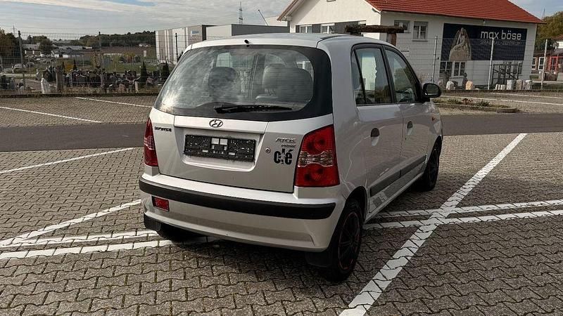 Gebraucht Hyundai Atos 63 PS (46 kW) 2005 Silber Kleinwagen
