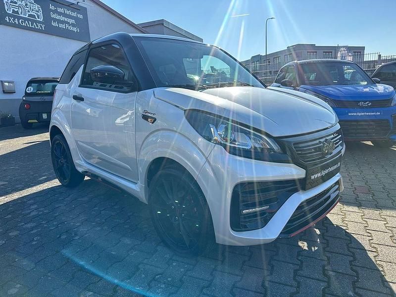 Second-hand Ligier JS50 2023 Alb Hatchback