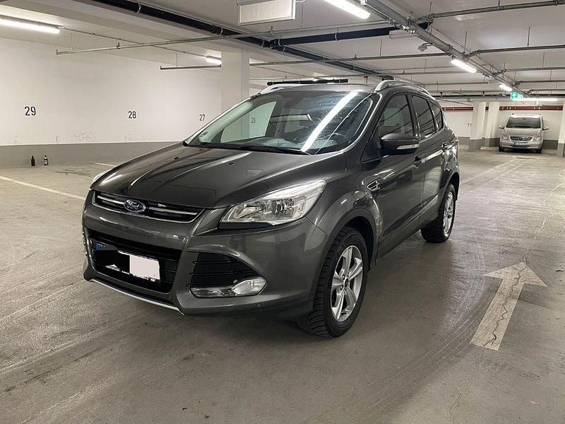 Gebraucht Ford Kuga Trend 182 PS (133 kW) 2014 Grau SUV