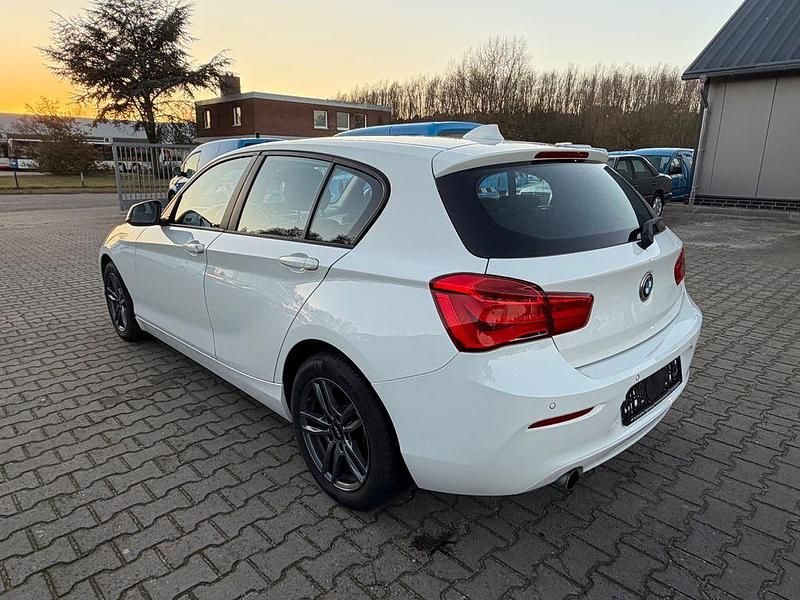 Gebraucht BMW 116 Advantage 109 PS (80 kW) 2015 Weiß Kleinwagen