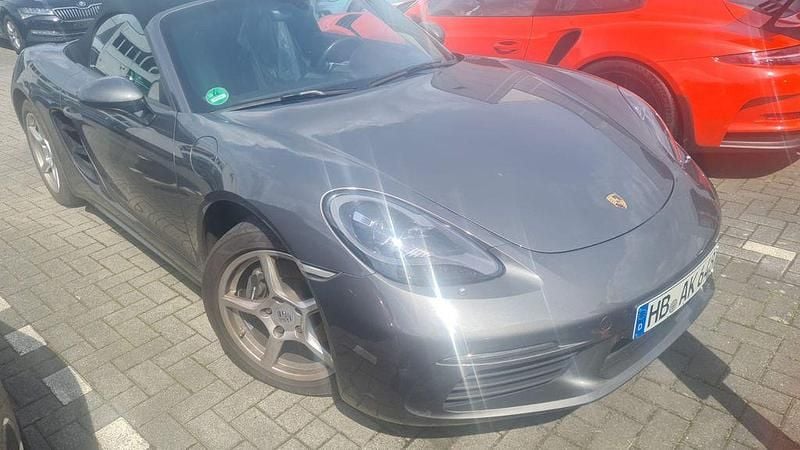 Grau Gebraucht 2017 Porsche Boxster Cabrio | 38.718 € (Guter Preis) - Bild 1/1