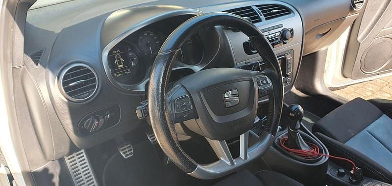 Gebraucht Seat Leon CUPRA 265 PS (194 kW) 2010 Weiß Kleinwagen