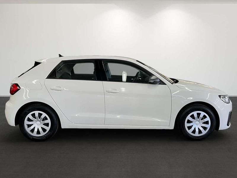 Second-hand Audi A1 95 CP (69 kW) 2022 Alb SUV