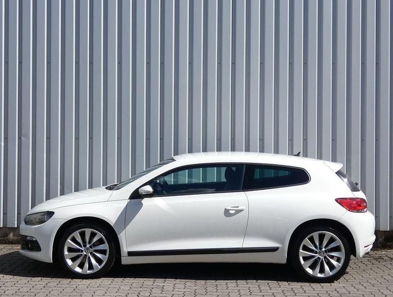 Gebraucht VW Scirocco 160 PS (117 kW) 2009 Weiß Coupé